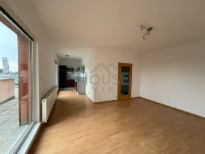 Pronájem bytu 1+kk, Praha - Pitkovice, Pečárková, 42 m2