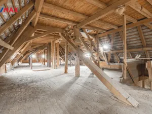 Prodej historického objektu, Žerotice, 1000 m2