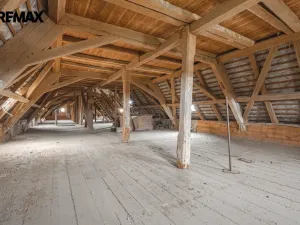 Prodej historického objektu, Žerotice, 1000 m2