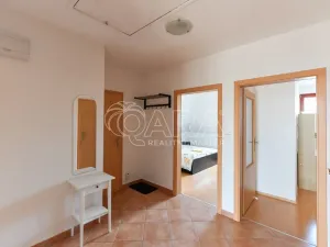 Prodej bytu 3+1, Jesenice, Platanová, 84 m2