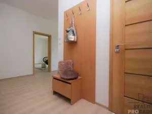 Pronájem bytu 2+kk, Břeclav, Stromořadní, 43 m2