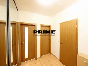 Pronájem bytu 2+kk, Praha - Žižkov, Jeseniova, 54 m2