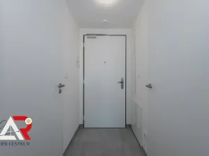 Pronájem bytu 1+kk, Brno, Bratislavská, 28 m2