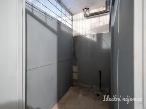 Pronájem bytu 2+kk, Praha - Hloubětín, Kardašovská, 42 m2