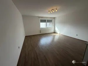Pronájem bytu 1+kk, Praha - Libeň, Pod plynojemem, 36 m2
