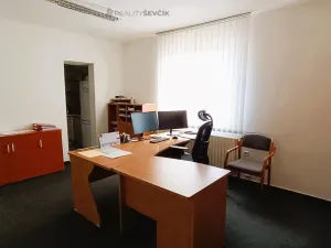 Prodej obchodního prostoru, České Budějovice - České Budějovice 4, Hlinská, 440 m2