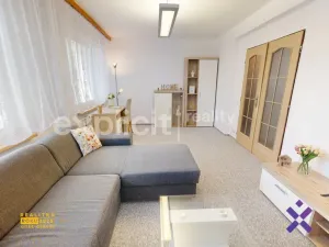 Pronájem bytu 2+1, Zlín, Družstevní, 60 m2