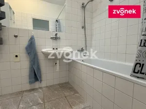 Pronájem bytu 1+1, Zlín - Kudlov, Žlutá, 40 m2