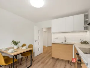 Prodej bytu 3+1, Praha - Modřany, Urbánkova, 79 m2
