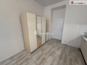 Pronájem bytu 1+kk, Praha - Smíchov, Moulíkova, 30 m2