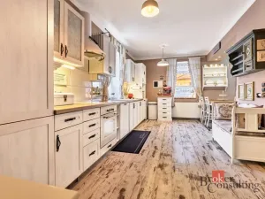 Prodej rodinného domu, Kolová, 180 m2