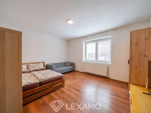 Prodej rodinného domu, Znojmo, Krapkova, 222 m2