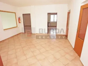 Pronájem kanceláře, Neratovice, 514 m2