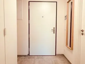 Pronájem bytu 1+kk, Praha - Modřany, Mezi vodami, 50 m2