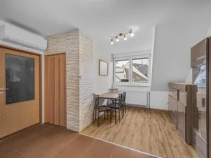 Prodej bytu 3+1, Teplice, U Hadích lázní, 73 m2