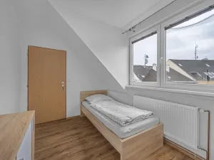 Prodej bytu 3+1, Teplice, U Hadích lázní, 73 m2