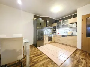 Pronájem bytu 2+kk, Praha - Horní Měcholupy, Boloňská, 65 m2