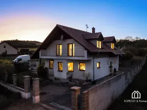 Prodej rodinného domu, Nelahozeves, V Závětině, 252 m2