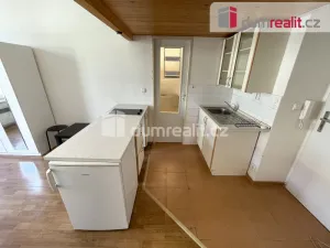 Pronájem bytu 1+kk, Praha - Smíchov, Kmochova, 25 m2