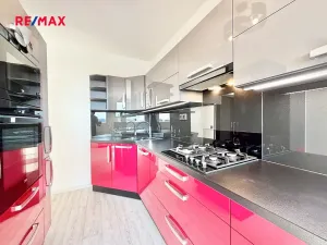 Prodej bytu 3+1, Kladno, Vašíčkova, 77 m2