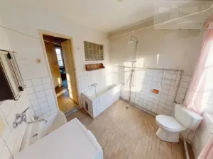 Prodej rodinného domu, Hluboš, 220 m2