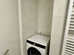 Pronájem bytu 2+kk, Praha - Karlín, Sokolova, 67 m2