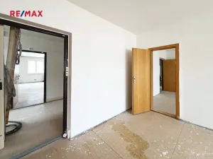 Prodej komerční nemovitosti, Kraslice, Palackého, 1800 m2