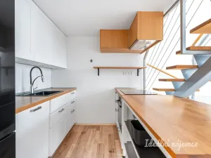 Pronájem bytu 2+kk, Praha - Lochkov, U sladovny, 63 m2