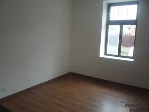 Pronájem bytu 2+kk, Kladno, Jeronýmova, 42 m2