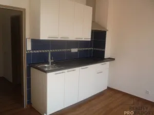 Pronájem bytu 2+kk, Kladno, Jeronýmova, 42 m2