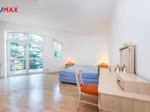 Prodej kanceláře, Praha, U zahrádek, 433 m2