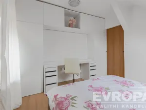 Prodej rodinného domu, Stará Huť, Družstevní, 142 m2