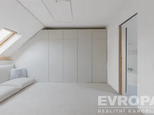 Prodej rodinného domu, Stará Huť, Družstevní, 142 m2