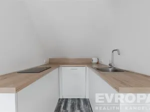 Prodej rodinného domu, Stará Huť, Družstevní, 142 m2