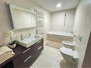 Pronájem bytu 4+kk, Praha - Žižkov, Pitterova, 117 m2