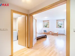 Pronájem bytu 1+1, Praha - Radlice, Pechlátova, 43 m2