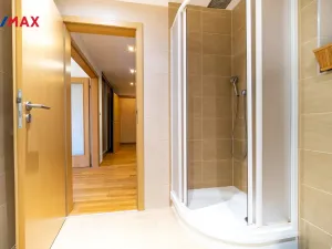 Pronájem bytu 1+1, Praha - Radlice, Pechlátova, 43 m2