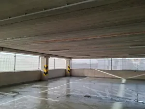 Pronájem garážového stání, Praha - Černý Most, Bryksova, 12 m2