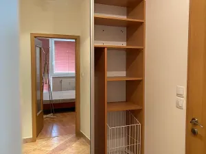 Pronájem bytu 2+kk, Praha - Hlubočepy, Voskovcova, 45 m2
