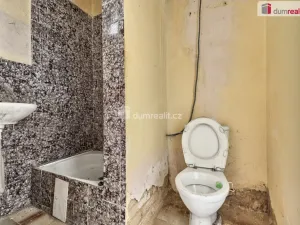 Prodej rodinného domu, Kravaře, náměstí, 200 m2