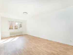 Prodej bytu 3+1, Praha - Malešice, Káranská, 76 m2