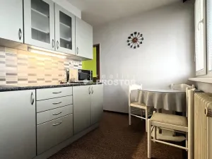 Pronájem bytu 2+1, Kladno, Petrohradská, 62 m2