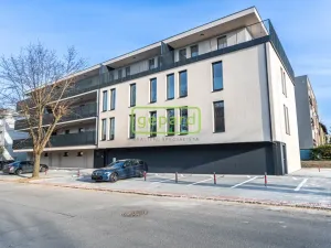 Pronájem bytu 3+kk, Praha - Čakovice, Danielova, 72 m2