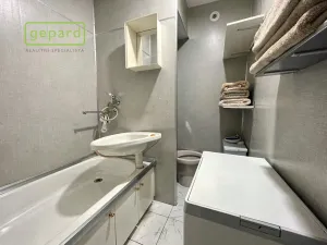 Prodej bytu 1+kk, Karlovy Vary, Fibichova, 17 m2