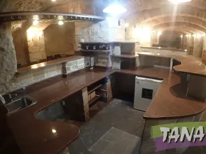 Pronájem restaurace, Mnichovo Hradiště, Masarykovo náměstí, 350 m2