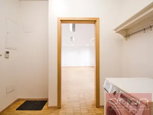 Pronájem bytu 1+kk, Praha - Žižkov, Husitská, 48 m2