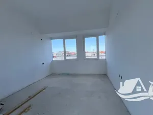 Prodej bytu 6+kk a větší, Pomorie, Bulharsko, 176 m2