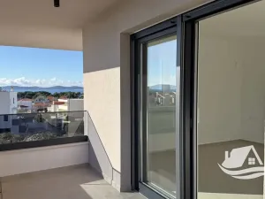 Prodej bytu 4+kk, Tribunj, Chorvatsko, 95 m2