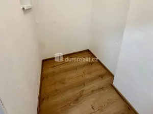 Pronájem bytu 1+1, Děčín - Děčín II-Nové Město, Lipová, 36 m2