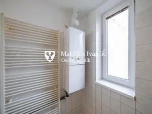 Pronájem bytu 1+kk, Dolní Kounice, Masarykovo náměstí, 35 m2